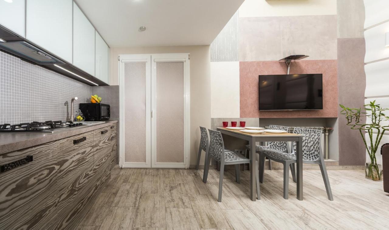 Langery Residence Central Apartments Odessa Exterior foto